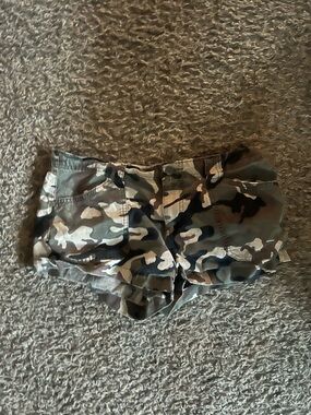 Women’s Camo Print Bermuda Shorts - Olive Green